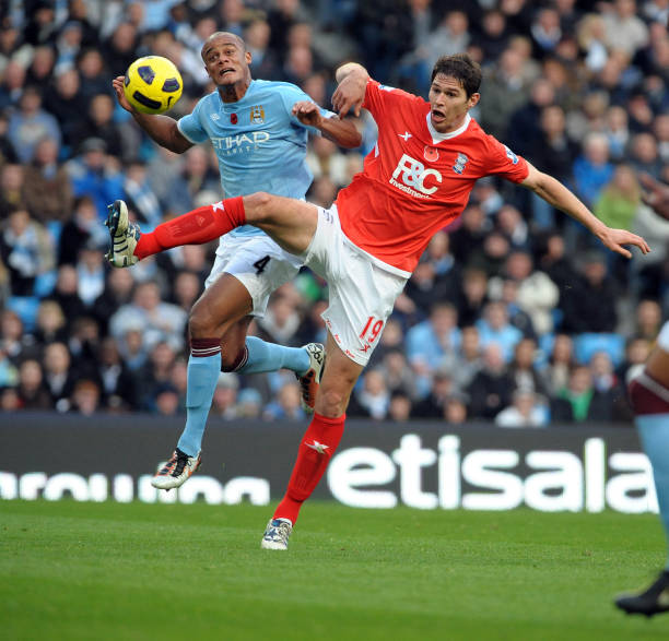 而他和他的 而他和他的