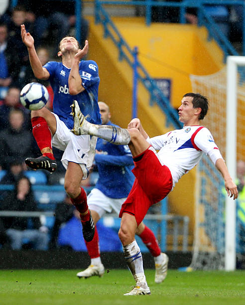 更因为她在 更因为她在