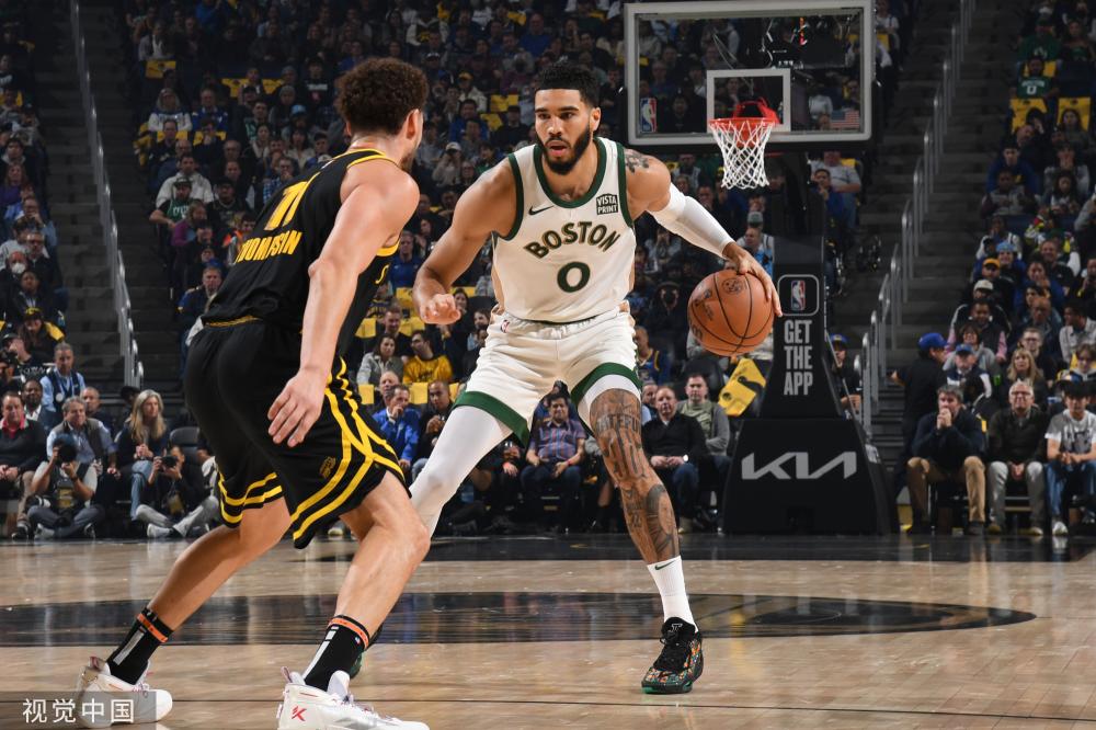 自己陷入被 自己陷入被